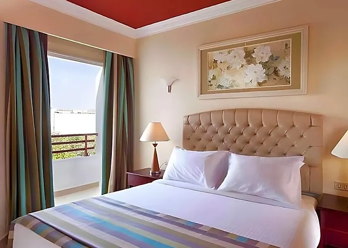 Xperience Kiroseiz Parkland Resort 5*