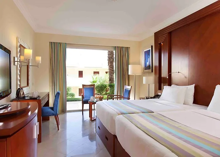 אתר נופש Xperience Kiroseiz Parkland 5*