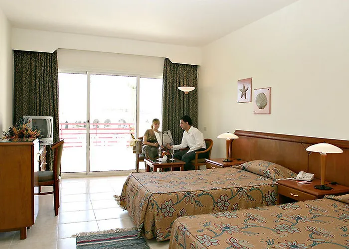 Xperience Kiroseiz Parkland אתר נופש 5*